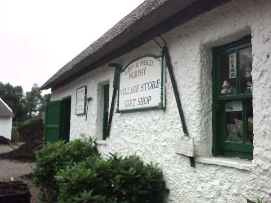 Glenbeigh Village Tourist shop dentro il villaggio Co. Kerry