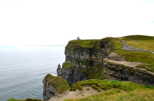 Cliffs of Moher veduta baia di Doolin e O'Brians Tower Irlanda