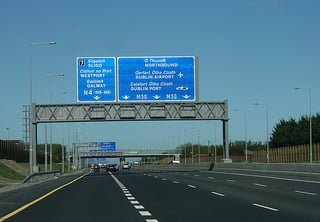 La superstrada M50 a Dublino Irlanda