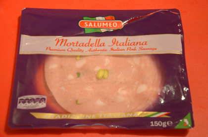 La confezione della mortadella Italiana venduta da Lidl marcata Salumeo