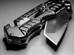 sicurezza-coltello-aggressione