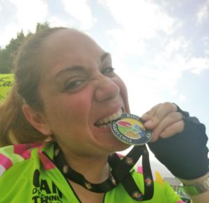 francesca con medaglia kerry charity cycle